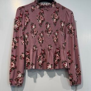 🔵 Lavender Floral Blouse Size Small